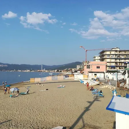 Apartment Violamare